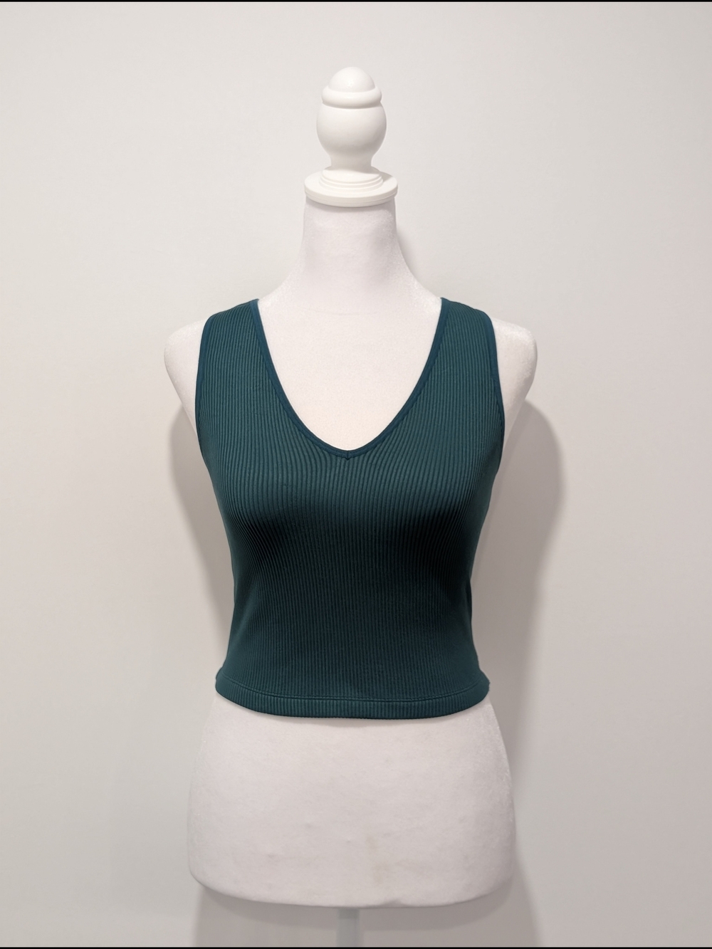 Dynamite Emerald Green Ribbed V-Neck Crop Tank
